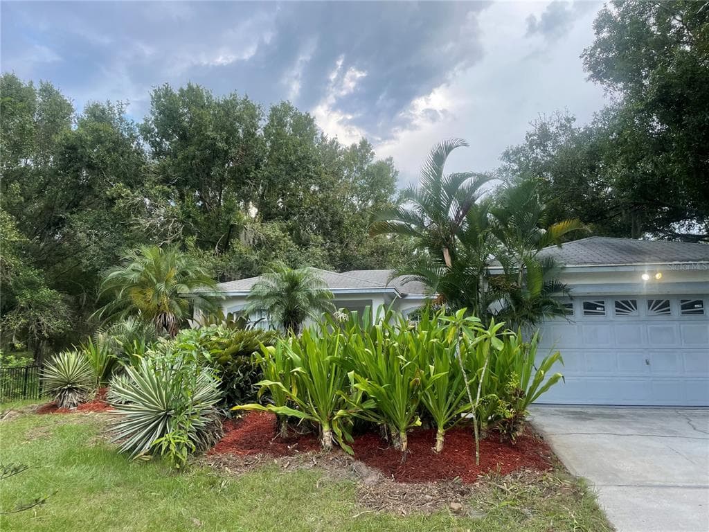 895 KEEN ROAD FROSTPROOF, FL 33843