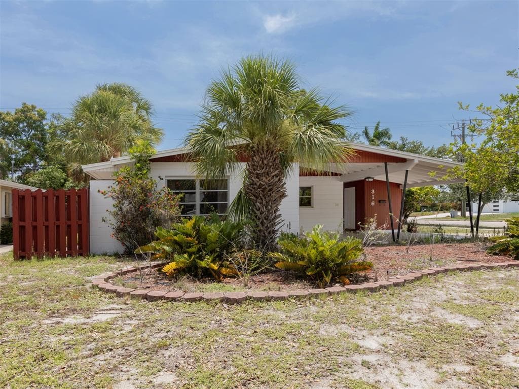 316 HARBOR DRIVE S VENICE, FL 34285