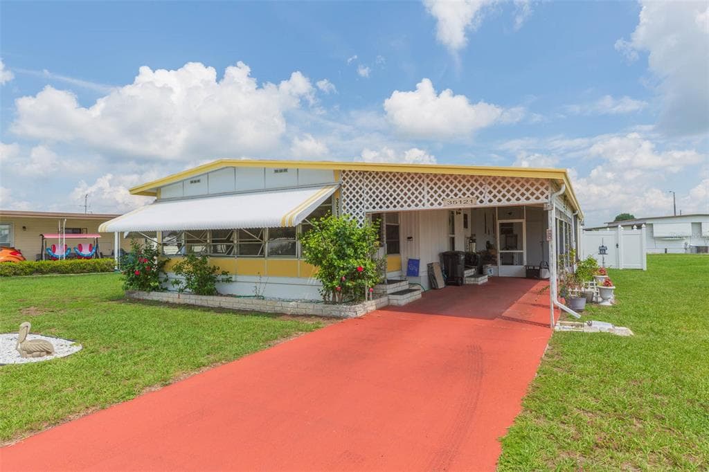 35121 ADA AVENUE ZEPHYRHILLS, FL 33541