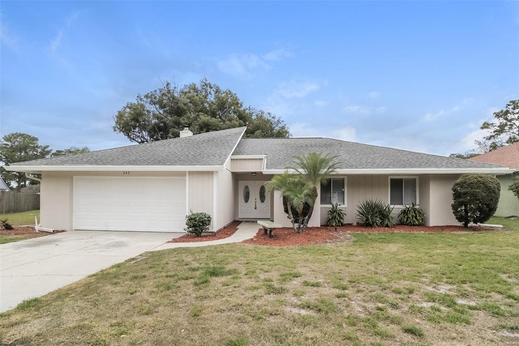 245 TWELVE LEAGUE CIRCLE CASSELBERRY, FL 32707