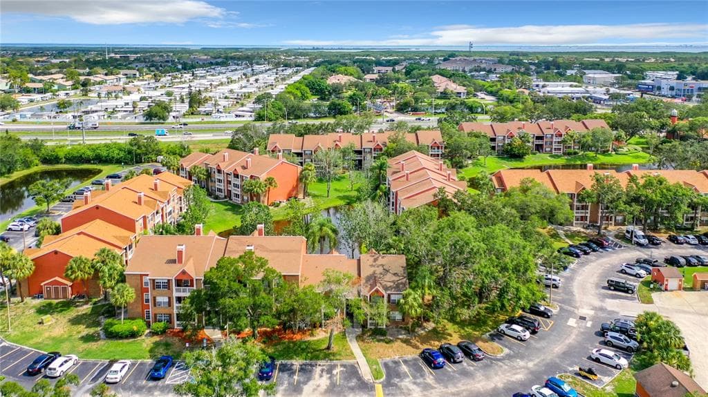 10200 GANDY BLVD N UNIT 619 ST PETERSBURG, FL 33702