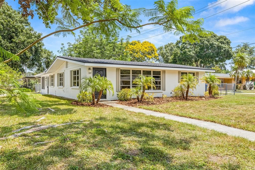 4875 NORTHWOOD AVENUE SARASOTA, FL 34231