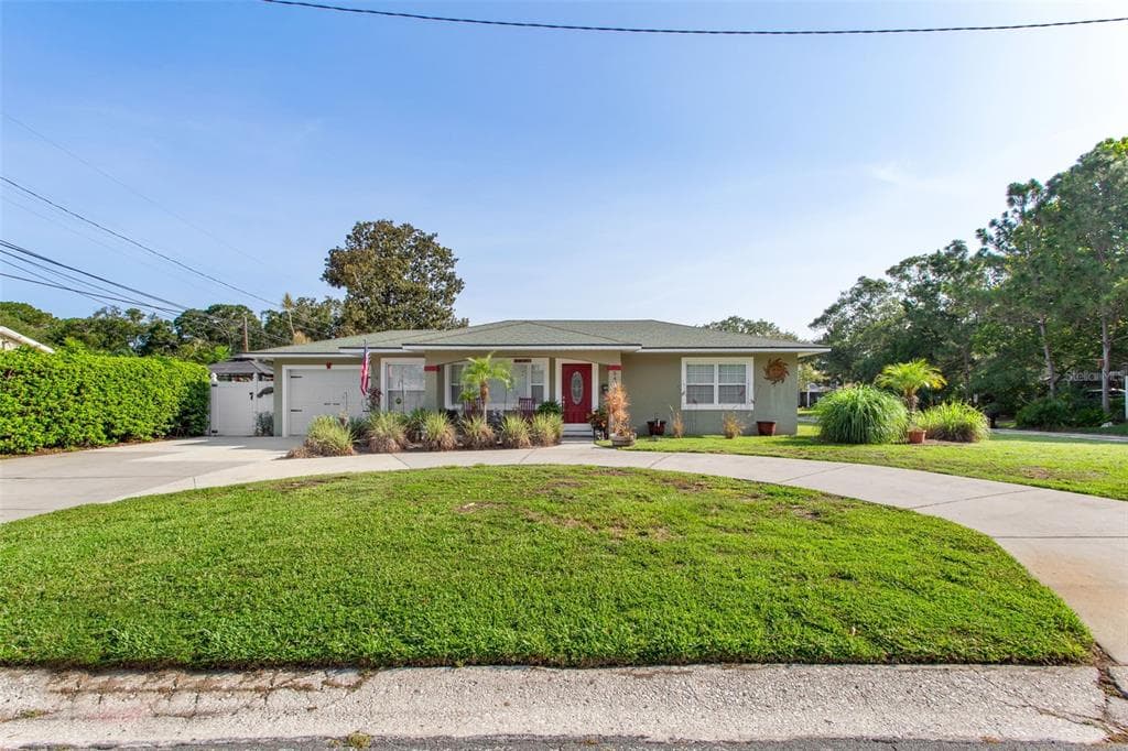 5401 32ND AVENUE N ST PETERSBURG, FL 33710