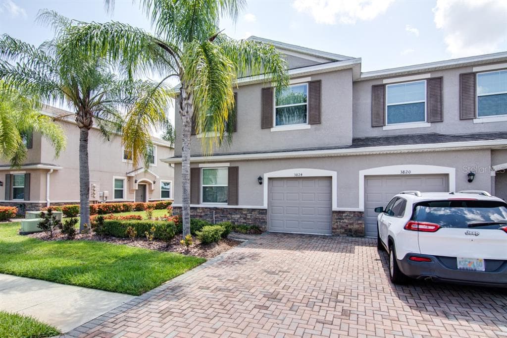 3824 SILVERLAKE WAY WESLEY CHAPEL, FL 33544