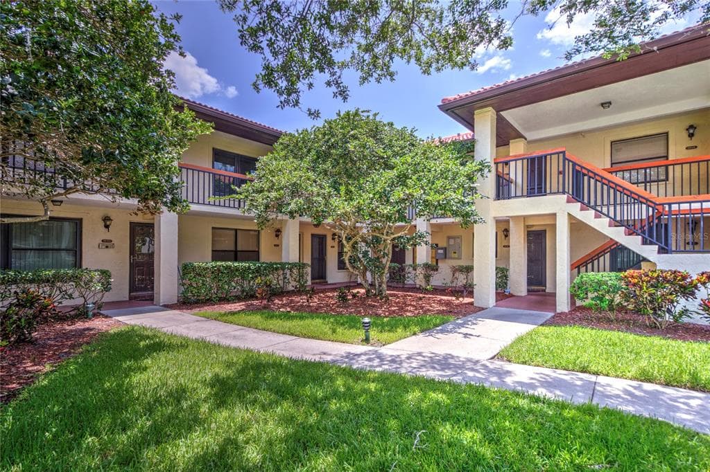 1605 HAMMOCK PINE BOULEVARD UNIT 1605