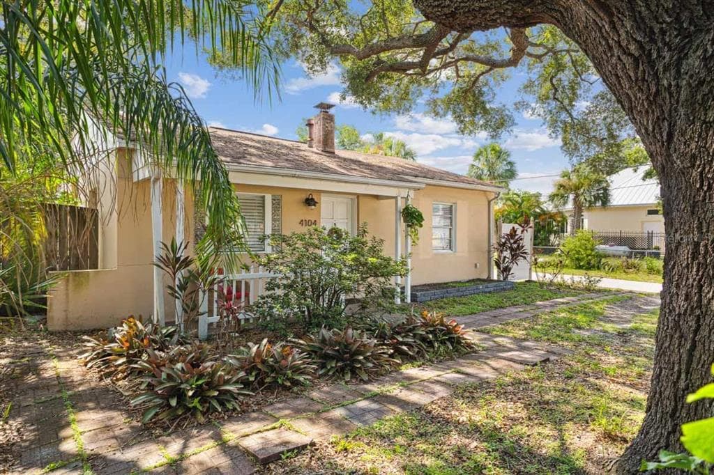 4104 S CLARK AVENUE TAMPA, FL 33611