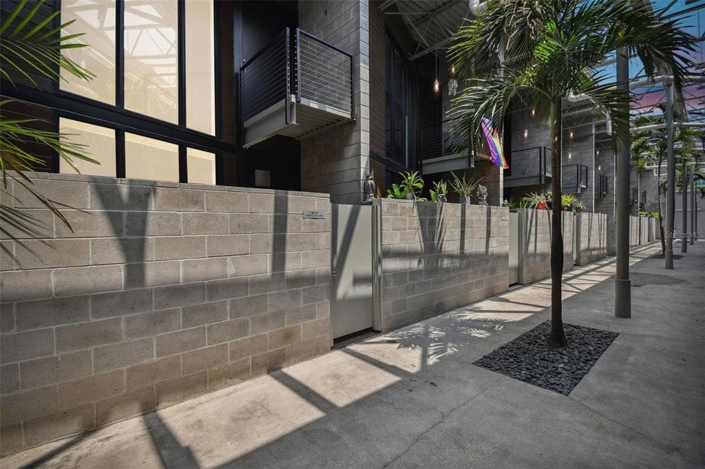 217 N 12TH STREET UNIT 116 TAMPA, FL 33602