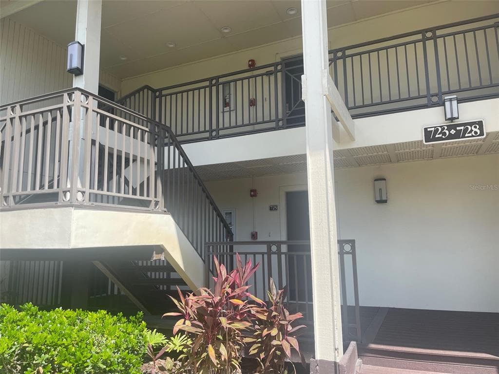 4786 N FOX HUNT DRIVE UNIT C724 WESLEY CHAPEL, FL 33543