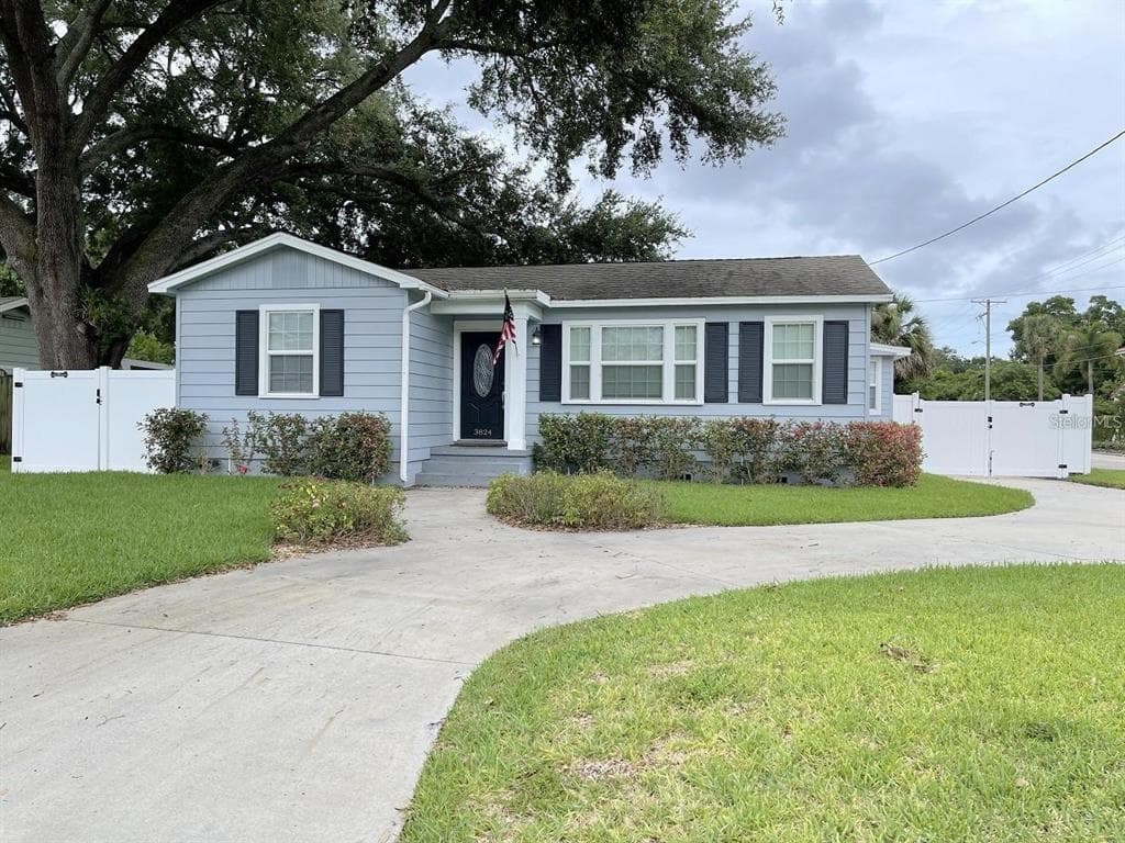 3824 W CORONA STREET TAMPA, FL 33629
