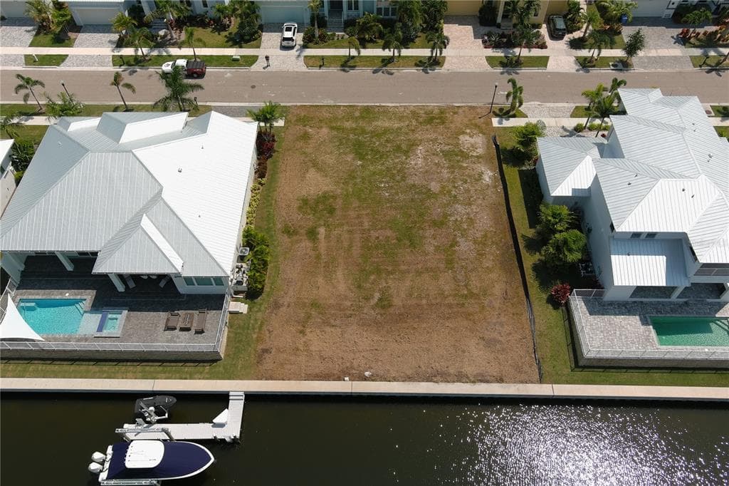 5708 TYBEE ISLAND DRIVE APOLLO BEACH, FL 33572