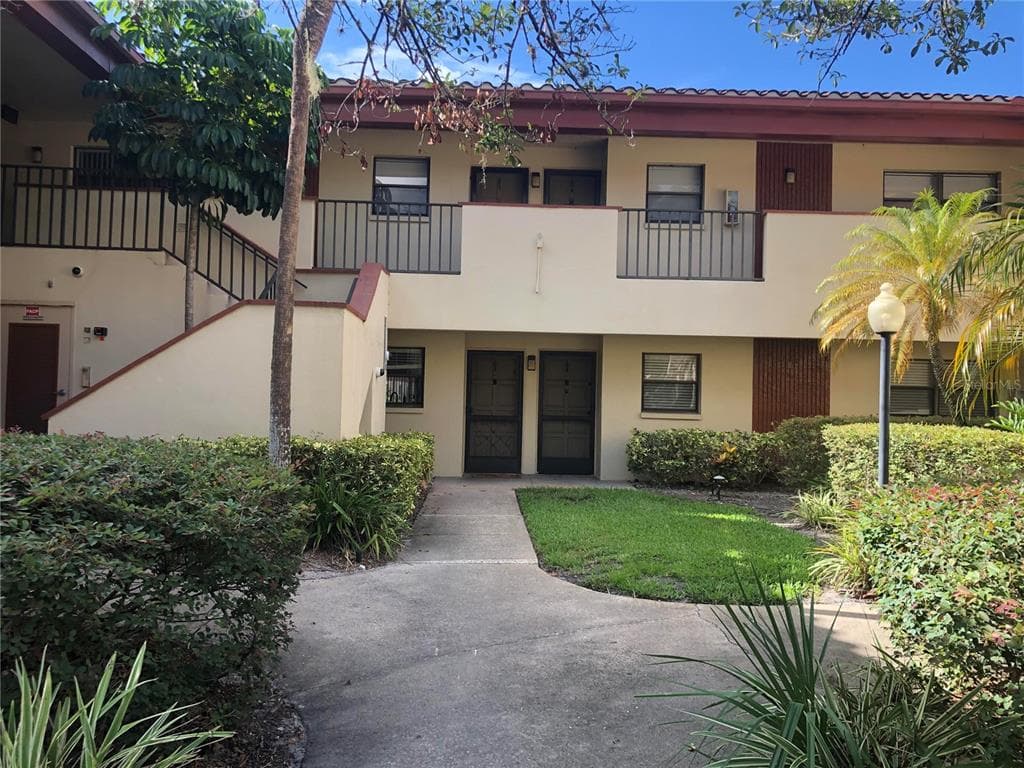 2650 COUNTRYSIDE BOULEVARD UNIT E103