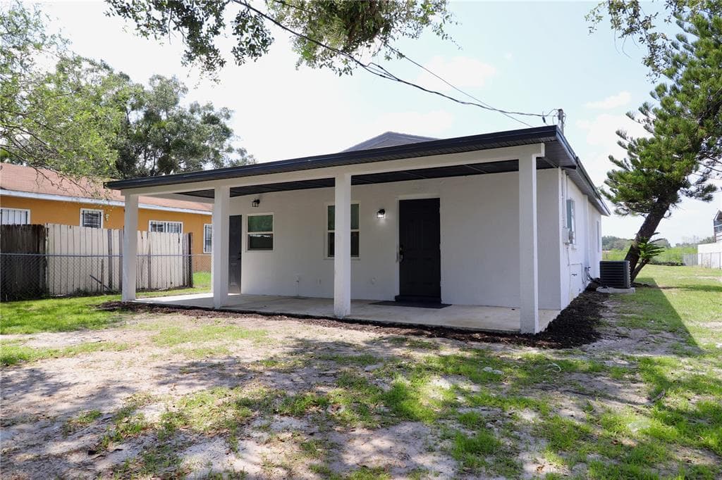 5716 16TH AVENUE S TAMPA, FL 33619