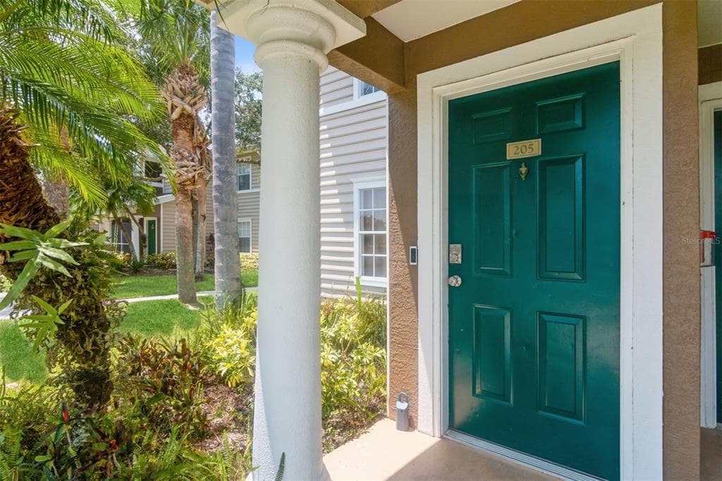 8827 MANOR LOOP UNIT 205 LAKEWOOD RANCH, FL 34202