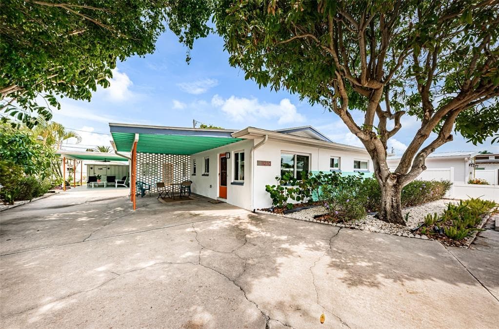 11250 2ND STREET E TREASURE ISLAND, FL 33706