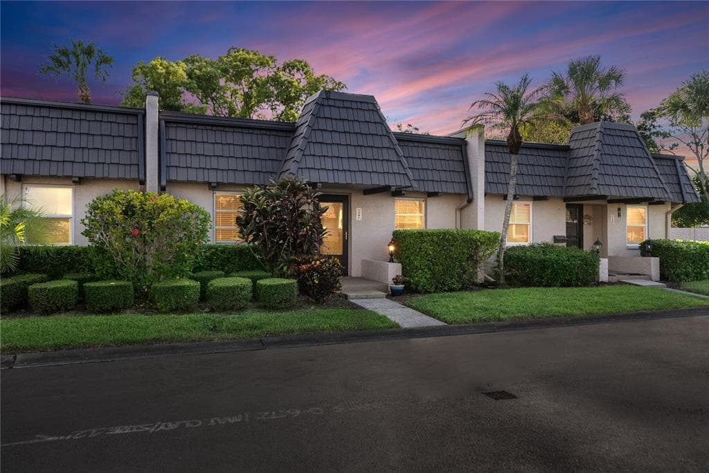 1207 CORDOVA GREEN SEMINOLE, FL 33777