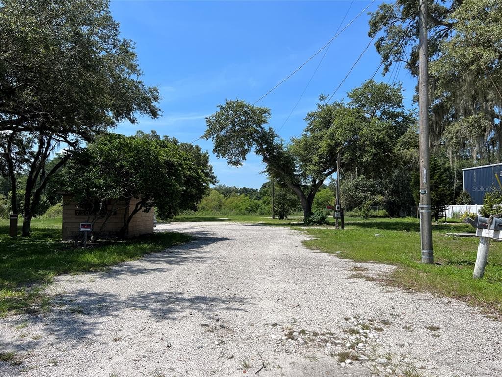 7305 CAUSEWAY BOULEVARD TAMPA, FL 33619