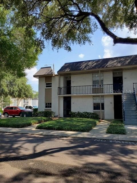 809 RUSSEL LANE UNIT 324 BRANDON, FL 33510