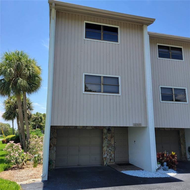 12310 CAPRI CIRCLE N TREASURE ISLAND, FL 33706