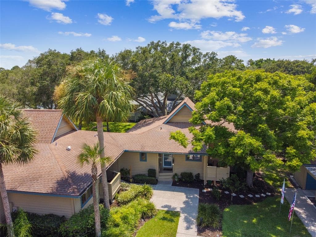 1007 CARAVEL COURT TARPON SPRINGS, FL 34689