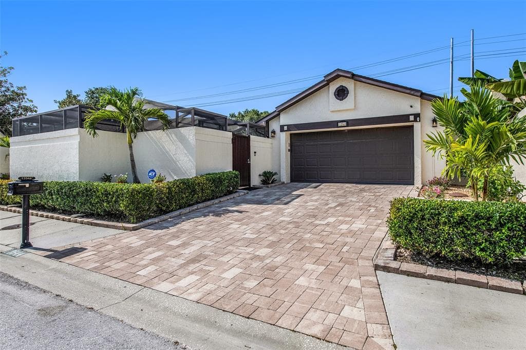 13544 AVISTA DRIVE TAMPA, FL 33624