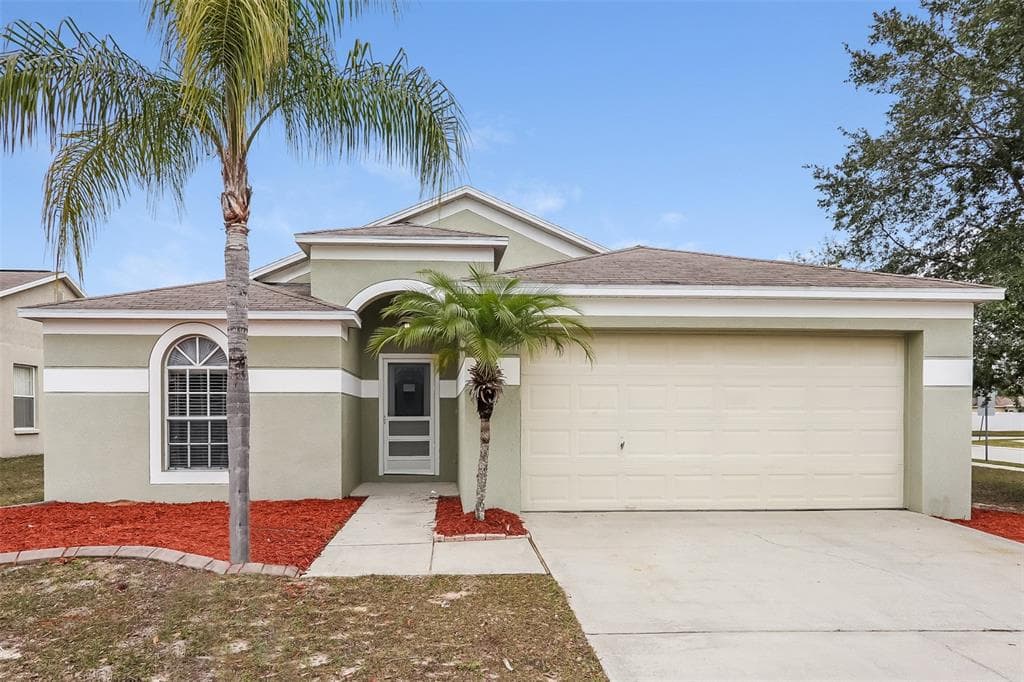 4516 HORSESHOE PICK LANE VALRICO, FL 33594
