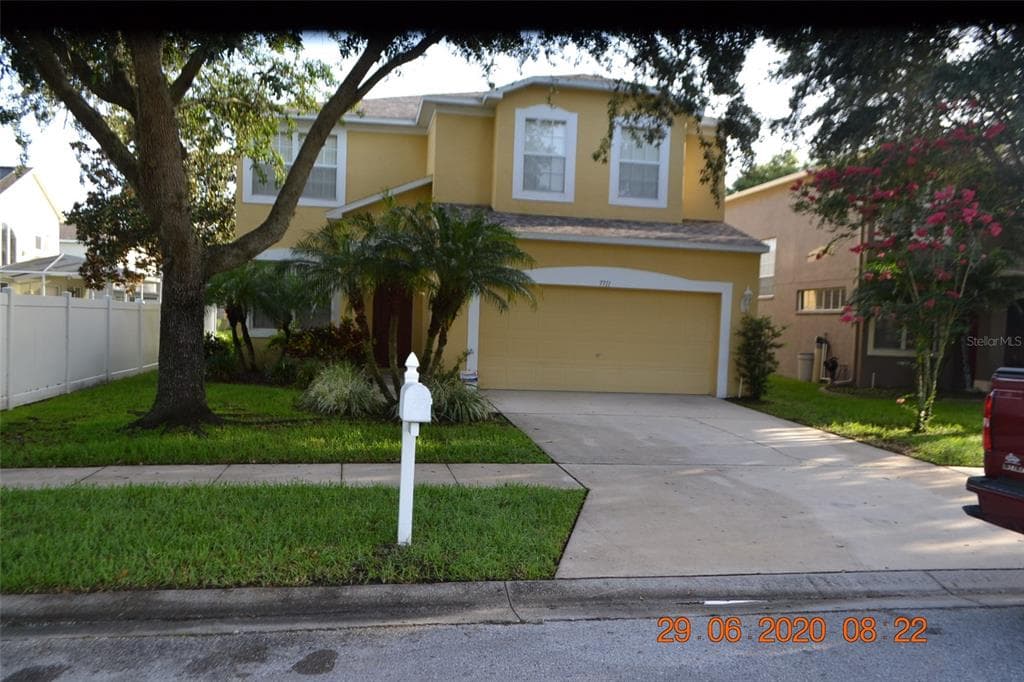 7711 CEDARHURST LANE TAMPA, FL 33625