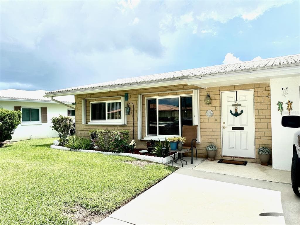 9905 MAINLANDS BOULEVARD E PINELLAS PARK, FL 33782