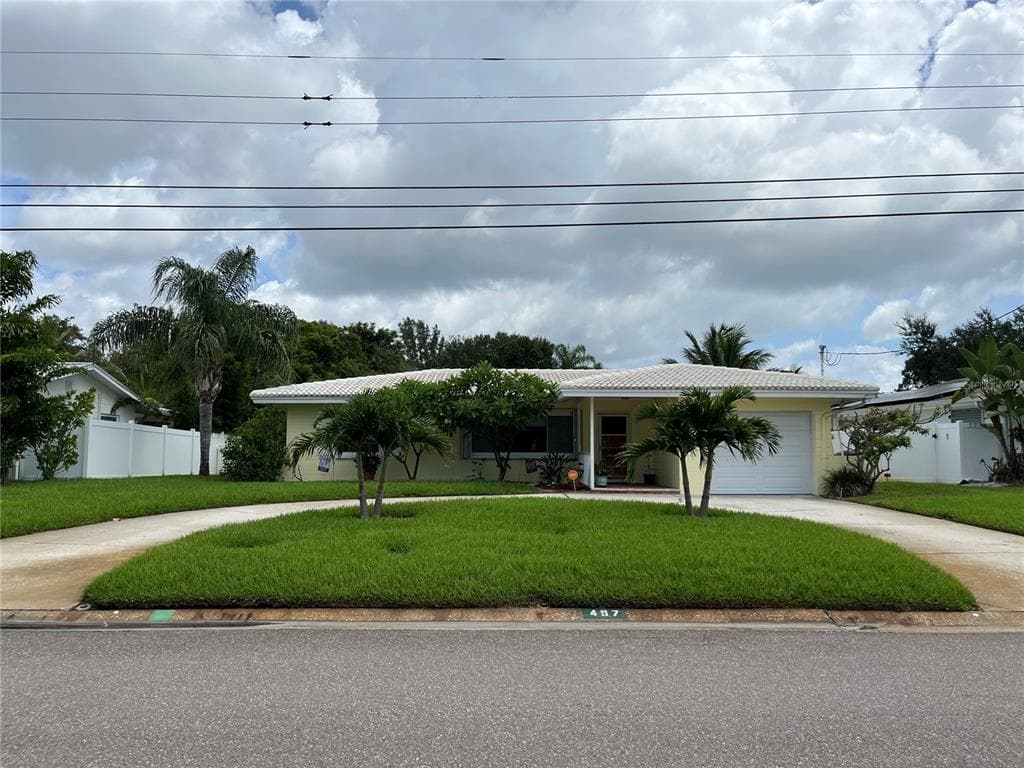497 45TH AVENUE NE ST PETERSBURG, FL 33703