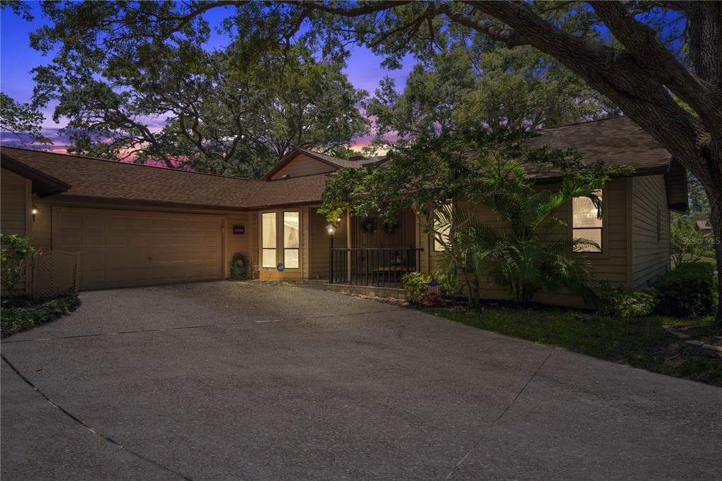 11734 RIDGEVIEW LANE SEMINOLE, FL 33772