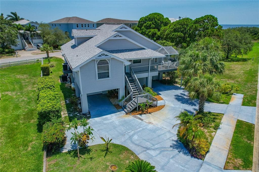 1717 SUNKISSED DRIVE TARPON SPRINGS, FL 34689