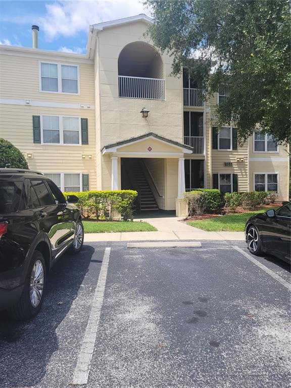 18375 BRIDLE CLUB DRIVE UNIT 18375 TAMPA, FL 33647