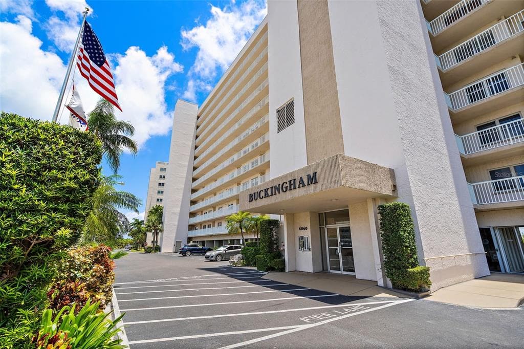 6060 SHORE BOULEVARD S UNIT 405 GULFPORT, FL 33707