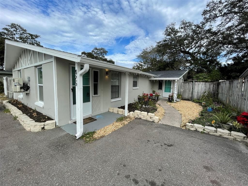 425 MILWAUKEE AVENUE DUNEDIN, FL 34698