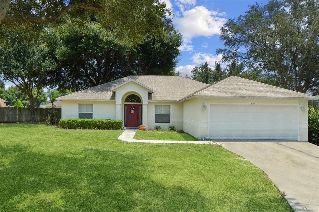 2296 BARN WOOD COURT LEESBURG, FL 34748