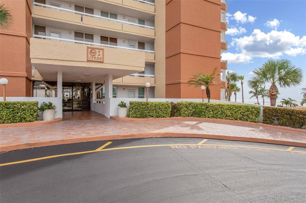 17900 GULF BOULEVARD UNIT 14B REDINGTON SHORES, FL 33708