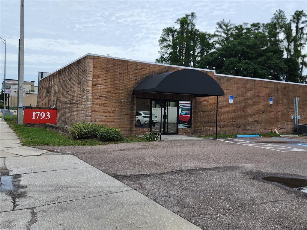 1793 W HILLSBOROUGH AVENUE TAMPA, FL 33603
