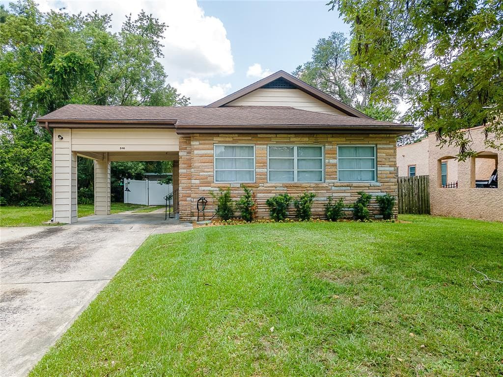 516 PALENCIA PLACE LAKELAND, FL 33803