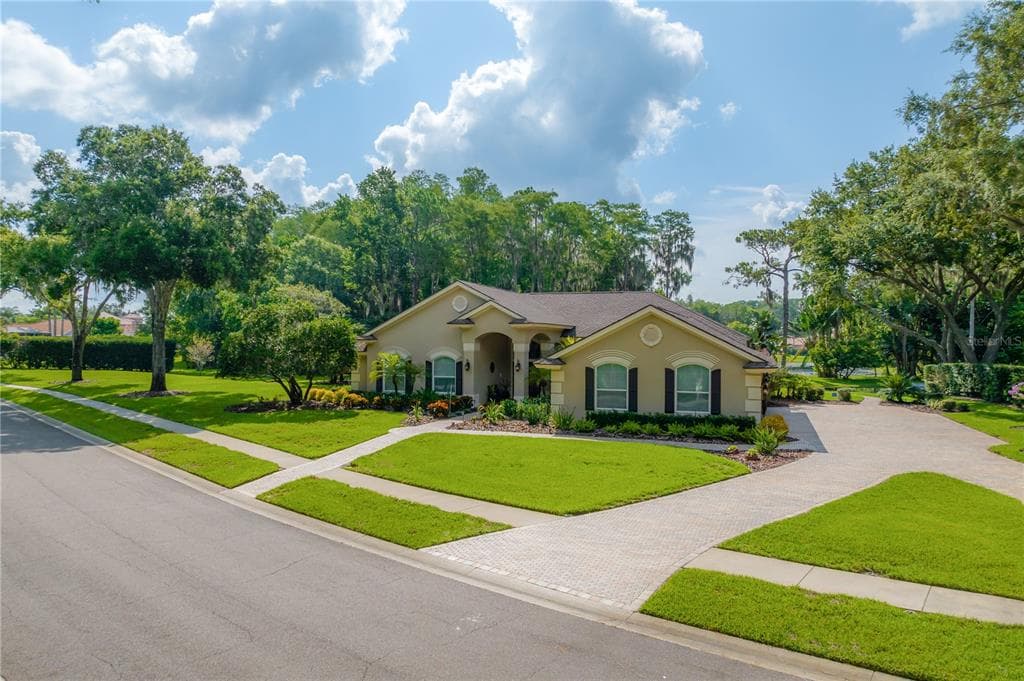 3933 PRESIDENTIAL DRIVE