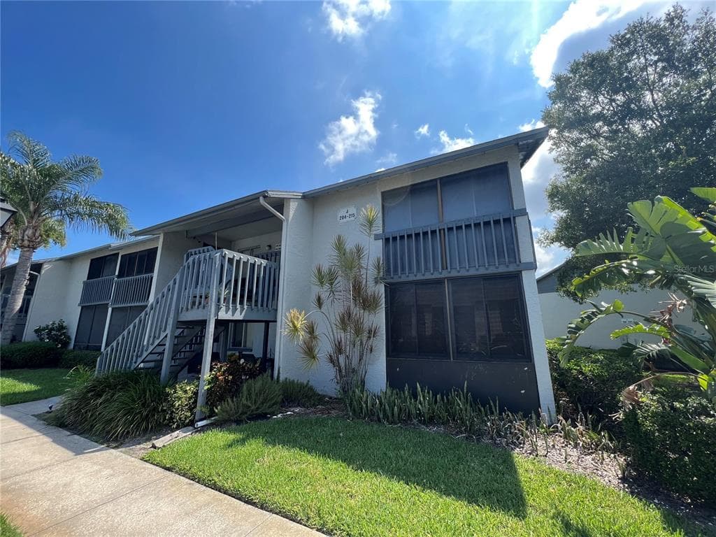 11201 122ND AVENUE UNIT 204 LARGO, FL 33778