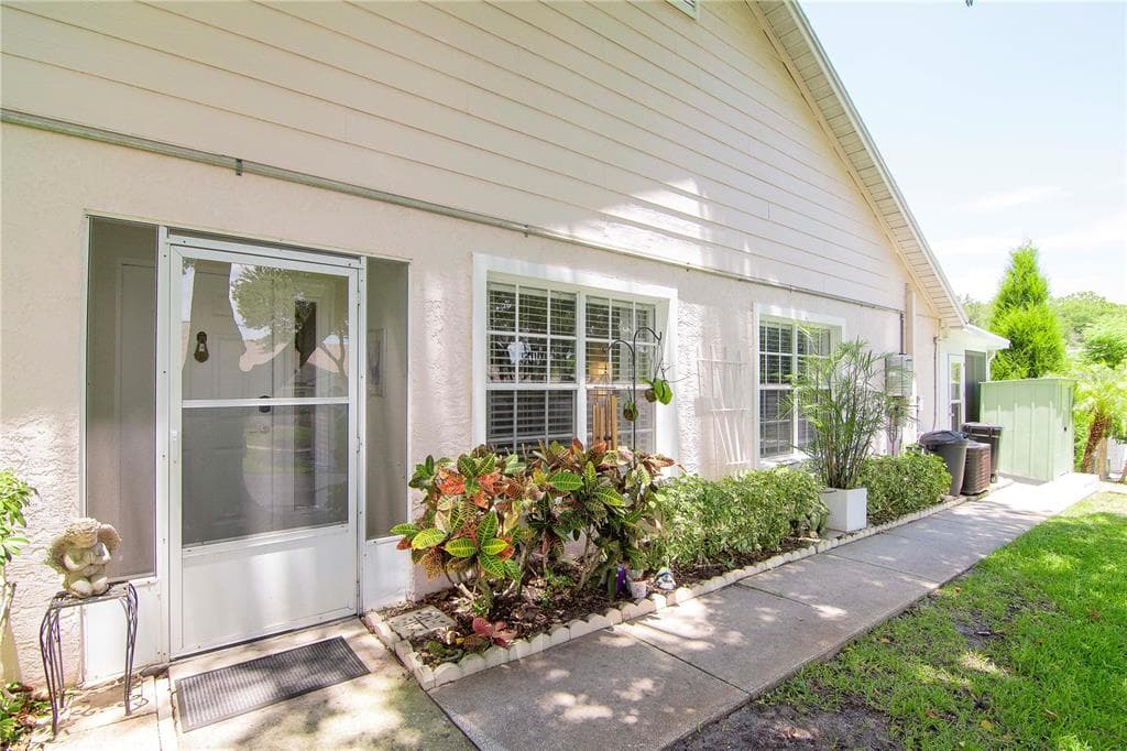 2373 BENTLEY DRIVE PALM HARBOR, FL 34684