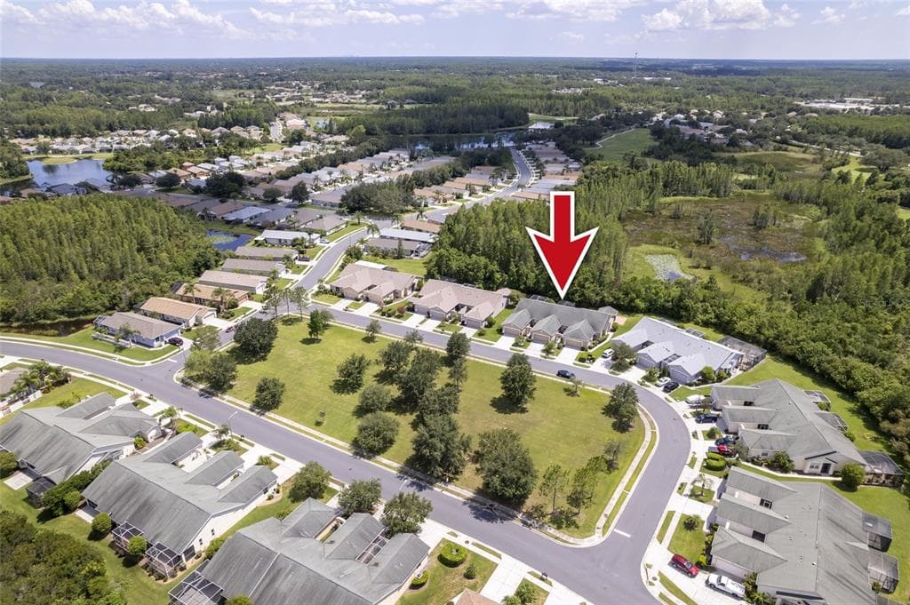 8305 FALLGLO LANE LAND O LAKES, FL 34637