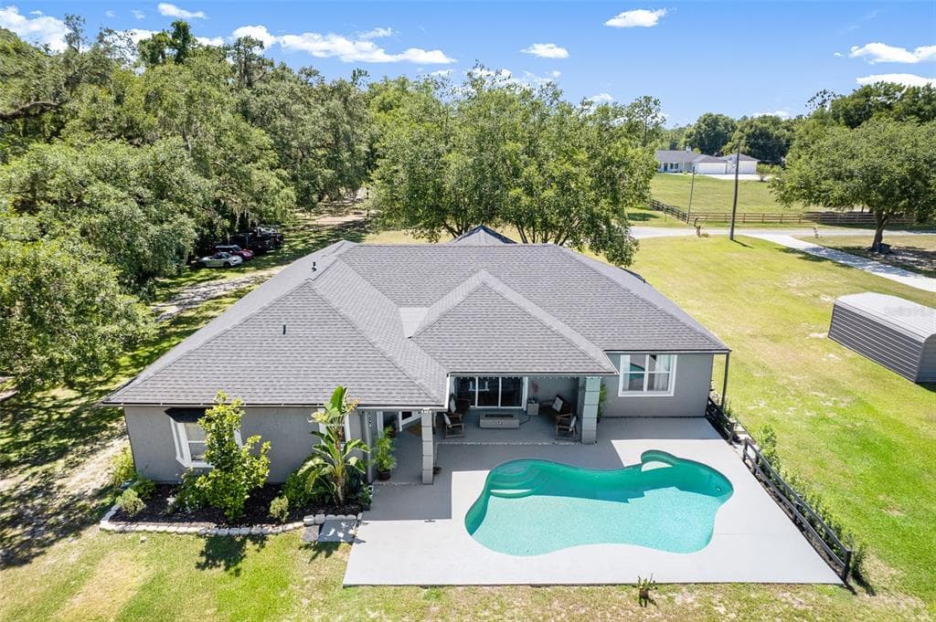 12401 WILD TURKEY LANE THONOTOSASSA, FL 33592