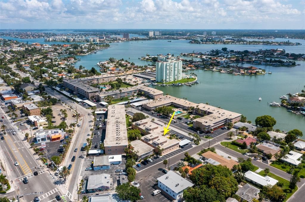 6000 2ND STREET E UNIT 5 ST PETE BEACH, FL 33706