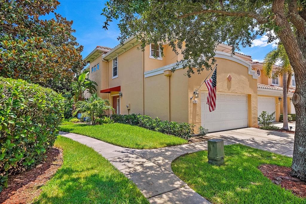 101 VALENCIA CIRCLE ST PETERSBURG, FL 33716