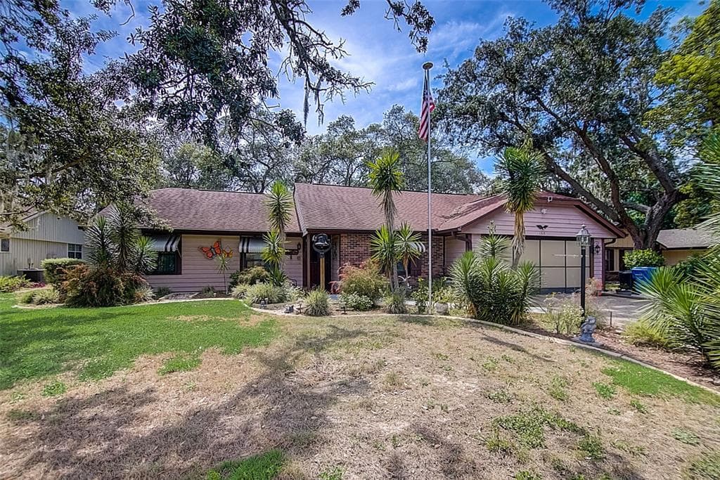 1315 DELTONA BOULEVARD SPRING HILL, FL 34606