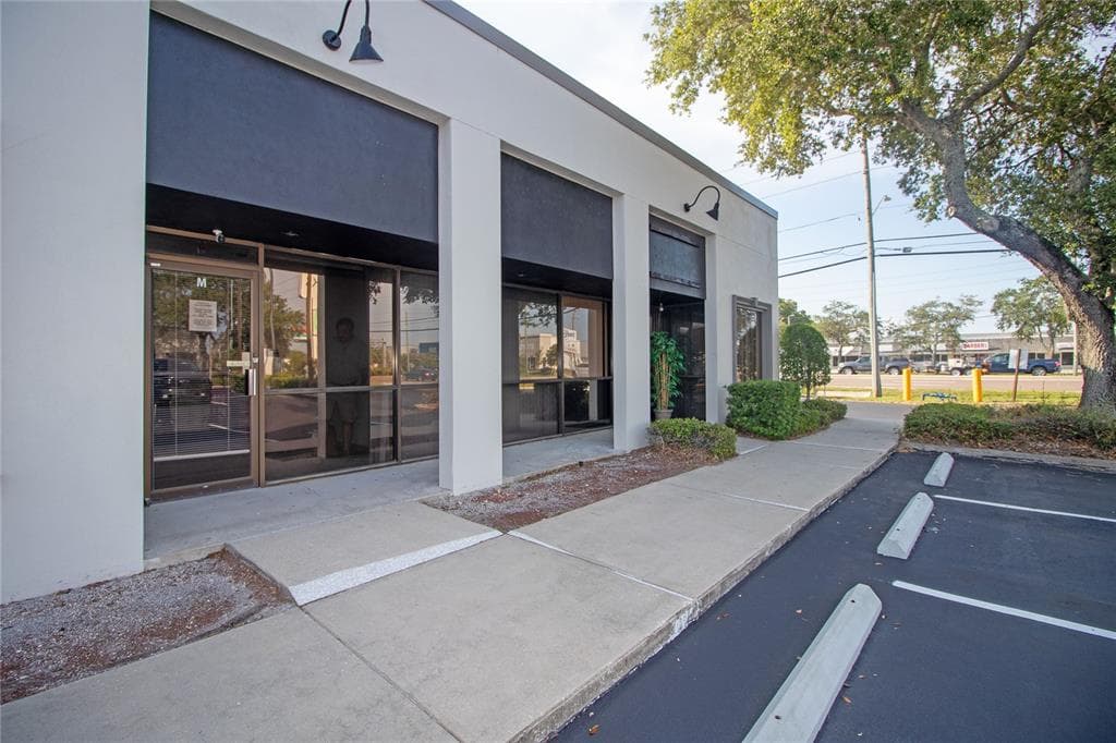 9225 ULMERTON ROAD UNIT M LARGO, FL 33771
