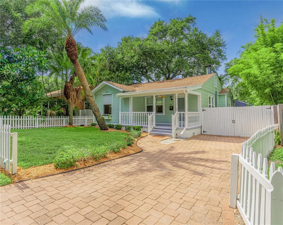 745 KIRKWOOD TERRACE N ST PETERSBURG, FL 33701