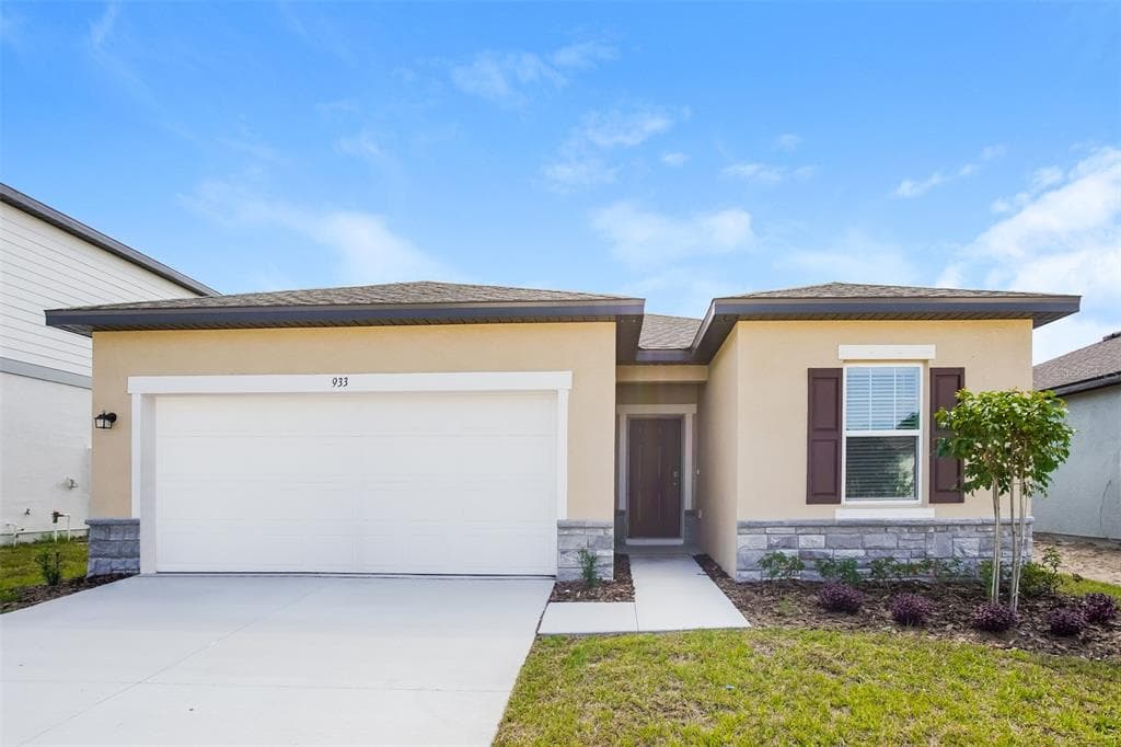933 KELLY FERN LOOP RUSKIN, FL 33570