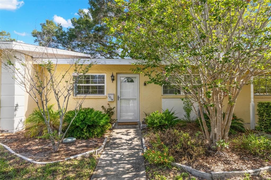 1014 DESOTO DRIVE UNIT 1014 DUNEDIN, FL 34698