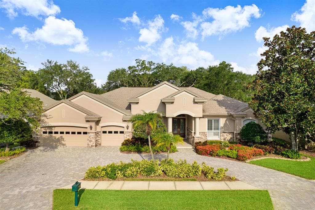 236 HIGHLAND WOODS DRIVE SAFETY HARBOR, FL 34695